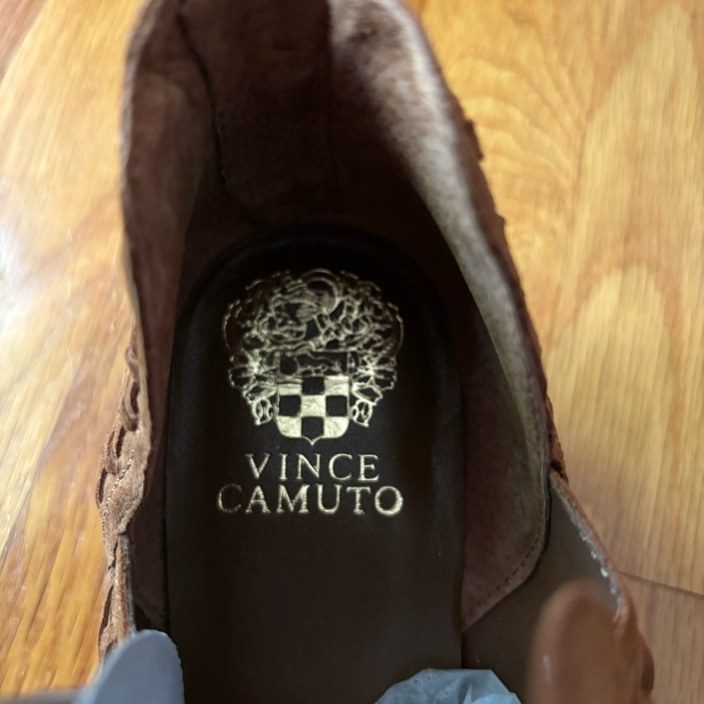 🍁 Vince Camuto Suede Booties - Wide 🍁 - Picture 8 of 14